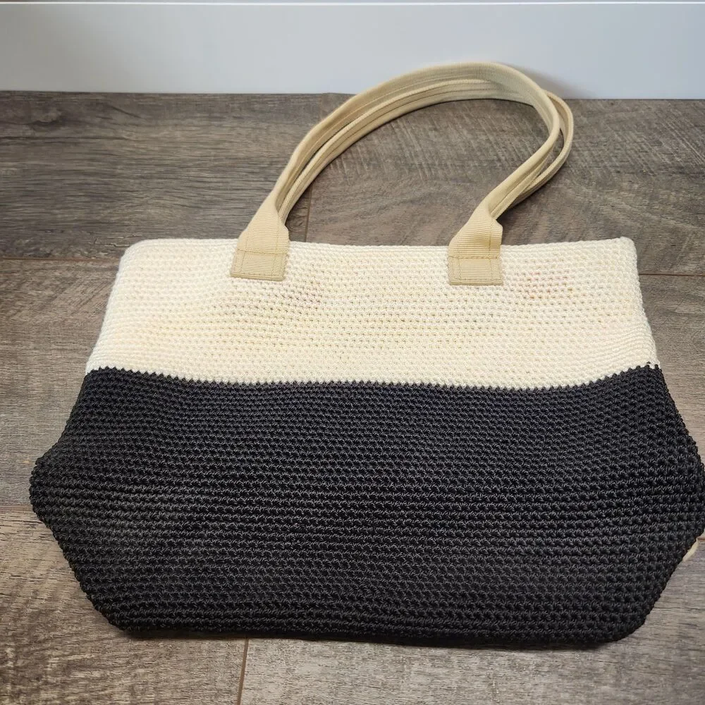 The Sak Crochet Colorblock Black And Cream Purse Tote Boho Medium Summer Beach